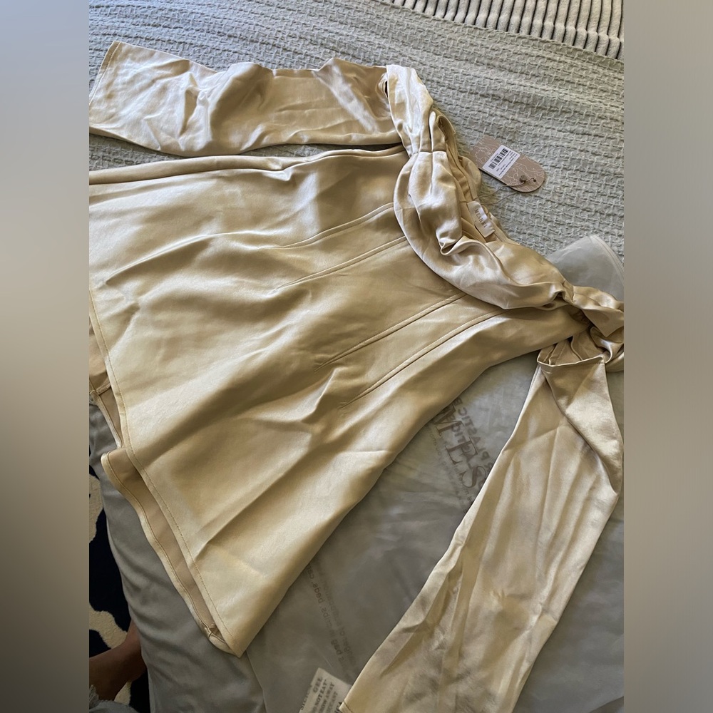 MESHKI Off Shoulder Satin Mini Dress - Small, Gold